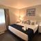 Stay At Raffertys Resort - Swansea