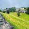 The Beautiful Bobbin - Premium Cottage with views, local walks, wood burner & pubs