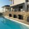 Villa de charme à louer en Corse, piscine chauffée