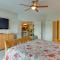 Osage Beach Oasis with Community Pool and Lake Views! - Осейдж-Біч