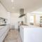 Villa Amore di Ada - Modern Design Villa - AirCo, Private Pool & Near The Beach