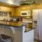 Mesquite Condo with Community Pool and Hot Tub! - ميسكايت