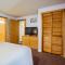 Beautiful 2 Bedroom Condo - Highridge B6