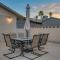 Vegas Hideaway~Pool, Bar, Many beds~NEAR STRIP - Las Vegas