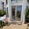 Studio Cabine 4 Pers avec Terrasse, Face Mer, Accès Direct Plage, Proche Commerces et Parc Aqualand - FR-1-81-600 - Le Barcarès