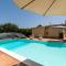 Appartamento Levante & Est With Shared Pool - Happy Rentals