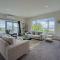 Stunning Lake Views - Taupo