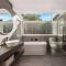 Stunning Lake Views - Taupo