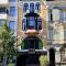 3 Bedroom Art-Nouveau Apartment with Free Parking