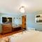 The Nest Gorgeous Waterfront La Conner Getaway!