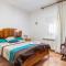 6 Bedroom Amazing Home In El Campillo - El Campillo