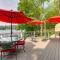 Vibrant Sterling Lakefront Lodge with Kayaks - Berlin