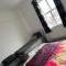 Quigley Buildings - Stylish Entire 2 bed House sleeps 5 Wigan - Private Garden - Free parking - Wifi - Secure garden - Pemberton