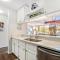 Remodeled And Oversized 2-Bedroom Condo In West Keystone With Mountain Views, Pool, Hot Tub Shuttle To Slopes! - Keystone