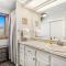 Remodeled And Oversized 2-Bedroom Condo In West Keystone With Mountain Views, Pool, Hot Tub Shuttle To Slopes! - Keystone
