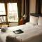 Brook Red Lion Hotel