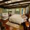Silsbee's by Daniels House - 塞伦