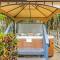 DOWNTOWN HAWAIIAN PARADISE CONDO with Hot Tub, Pool & Beach - Kona Islander Inn
