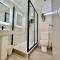 New Modern Apartment With FREE Private Parking