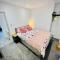 New Modern Apartment With FREE Private Parking