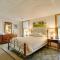 Less Than 1 Mi to Camelback Resort Home with Pool Table!