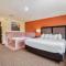 Days Inn & Suites by Wyndham Traverse City