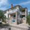 Triple Room Mrljane 327a