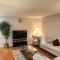 Luxe 3BR, 2BA + Hot Tub