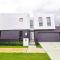 Austral Brand New Modern 4 Br Home