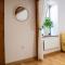La Guardia Apartment with private parking