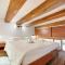 La Guardia Apartment with private parking