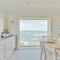 Driftwood - New Listing - 布里克瑟姆