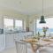 Driftwood - New Listing - 布里克瑟姆