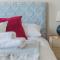 Driftwood - New Listing - 布里克瑟姆