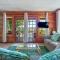 Sunset Lodge