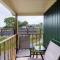 Shepherds Hut at The Retreat - Oswestry