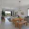 Modern 2-Bed Green Point Haven Stylish & Central
