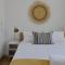 Modern 2-Bed Green Point Haven Stylish & Central