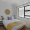 Modern 2-Bed Green Point Haven Stylish & Central