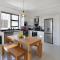 Modern 2-Bed Green Point Haven Stylish & Central