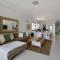 Modern 2-Bed Green Point Haven Stylish & Central