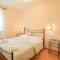 2 Bedroom Gorgeous Apartment In Todiano Di Preci