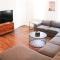 3 BR - Off Street Parking - Amazing View Nearby