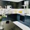 New Modern Apartment With FREE Private Parking