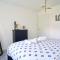 Woodside Apartment