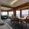 Ester Lee Oceanview Inn