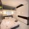 Large Three-Bedroom Ultracentral Apartment