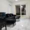 Blackn White Apartment