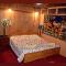 Iram Houseboats