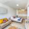 Penthouse Studio, with with private Balcony & WIFI by 360 Estates - Saint Julianʼs